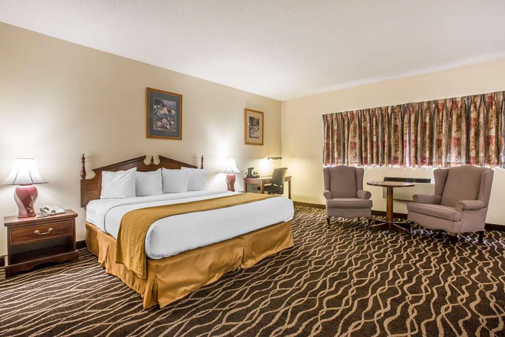 Quality Inn Schenectady - Albany Room photo